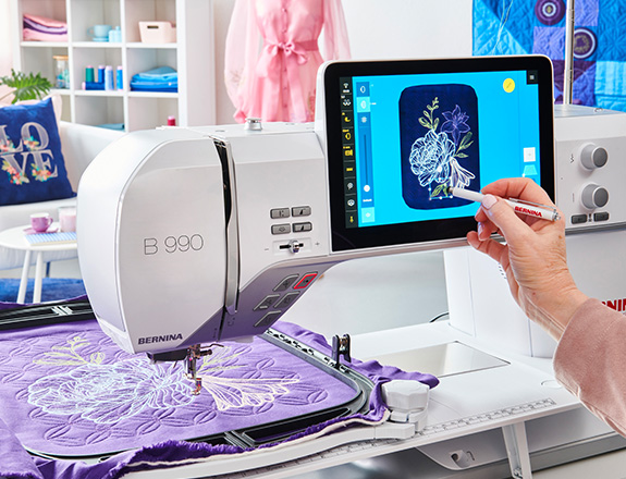 Bernina B 990 Sewing Machine